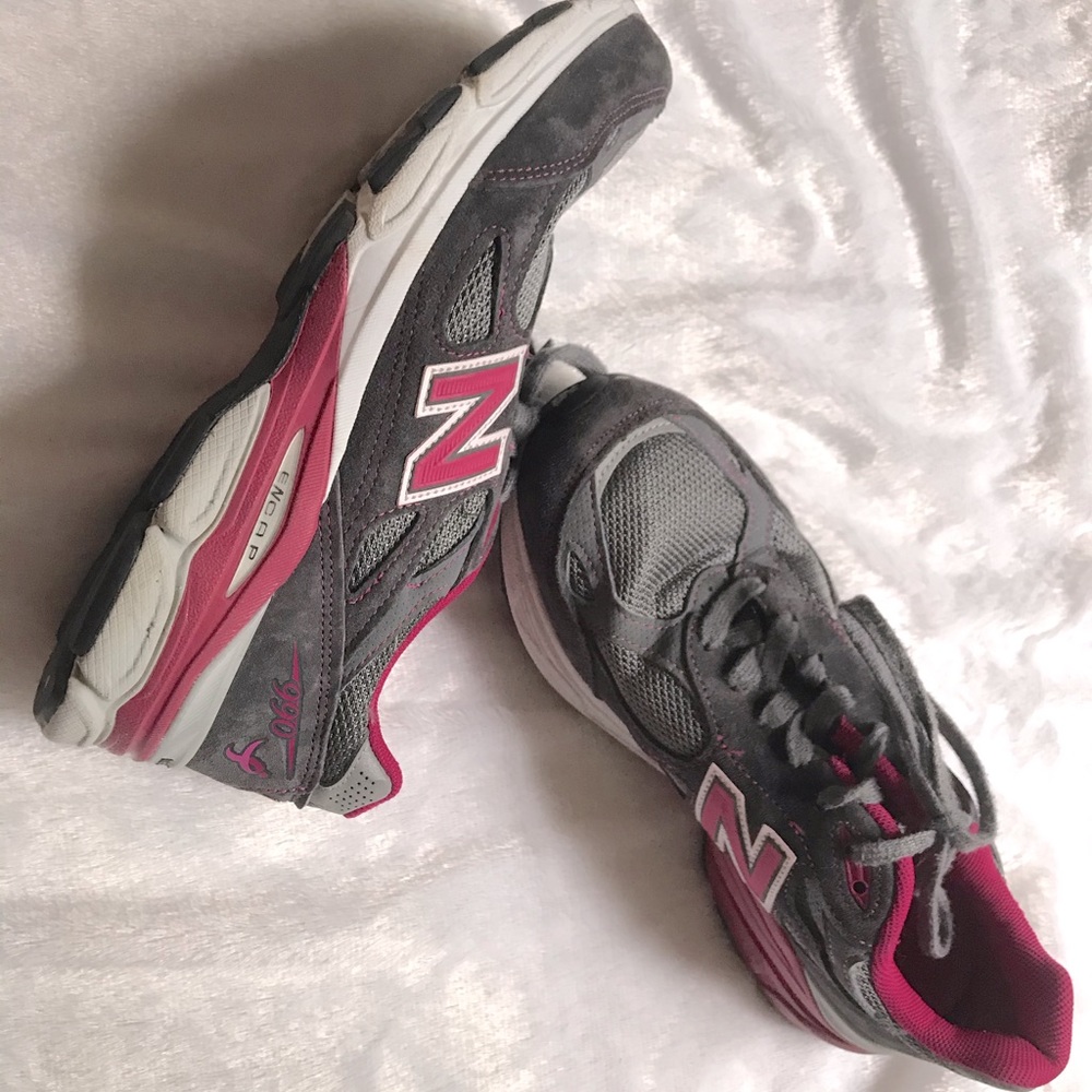 Womens New Balance 990 Running Shoes